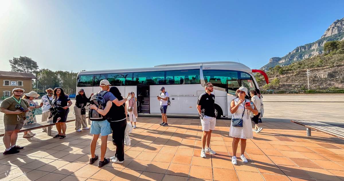 roundtrip-bus-transfer-from-barcelona-to-montserrat-klook